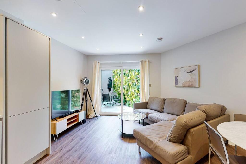 Elegant 2bed Flat 10min To Wimbledon Tennis Courts Appartamento